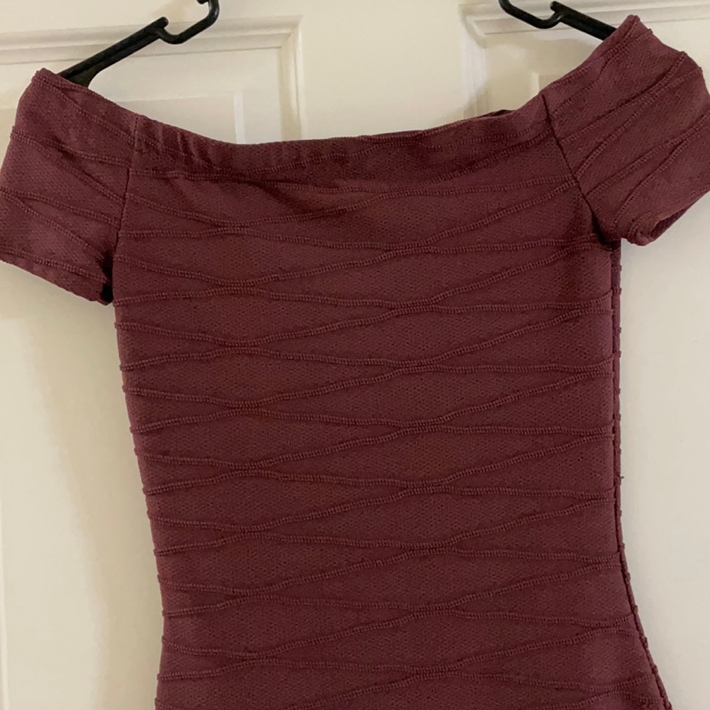 Casual short dress with slight stretch